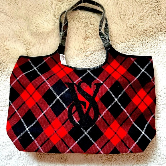 ♦️ Beautiful Victoria’s Secret Holiday tote bag ♦️ - Picture 1 of 4